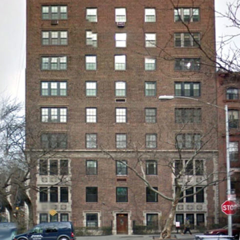 An appartment building in Brooklyn with glass windows